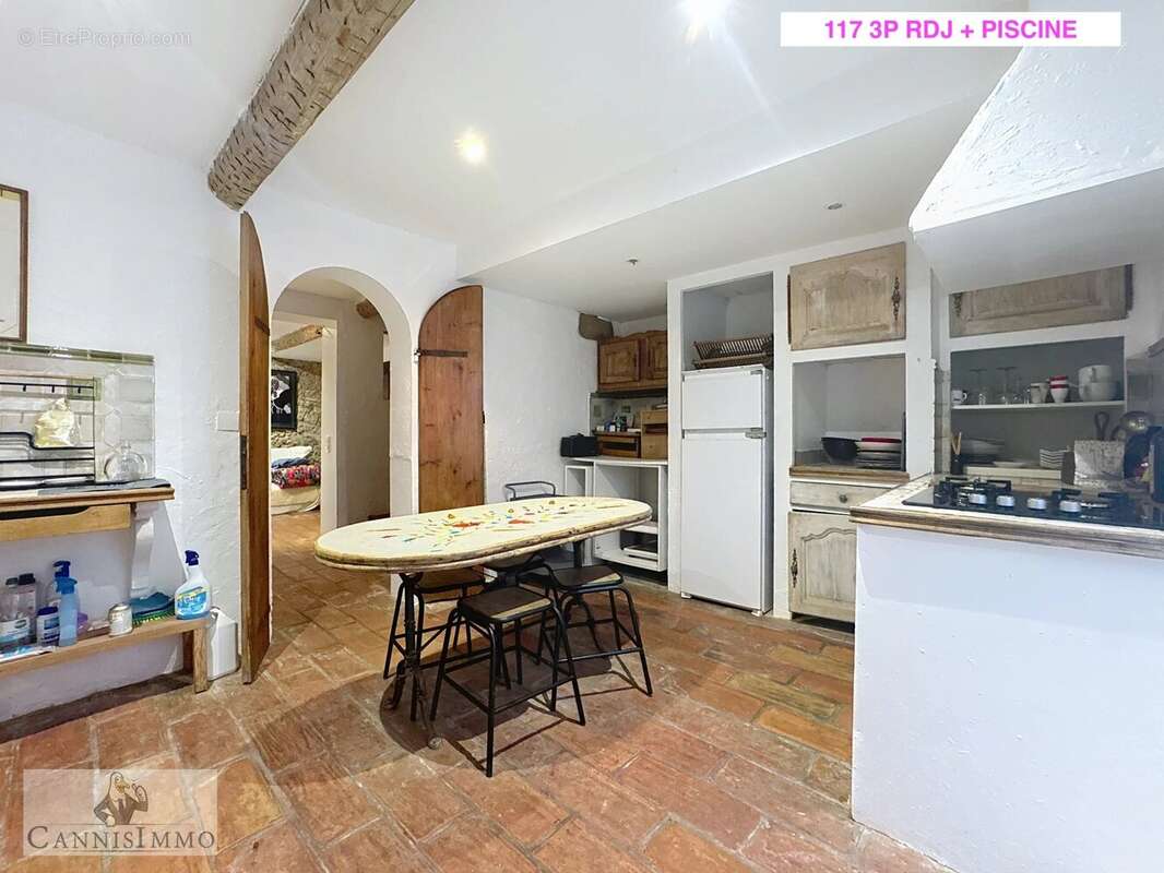 2 immeubles a renover avec piscine cannes - photo 6