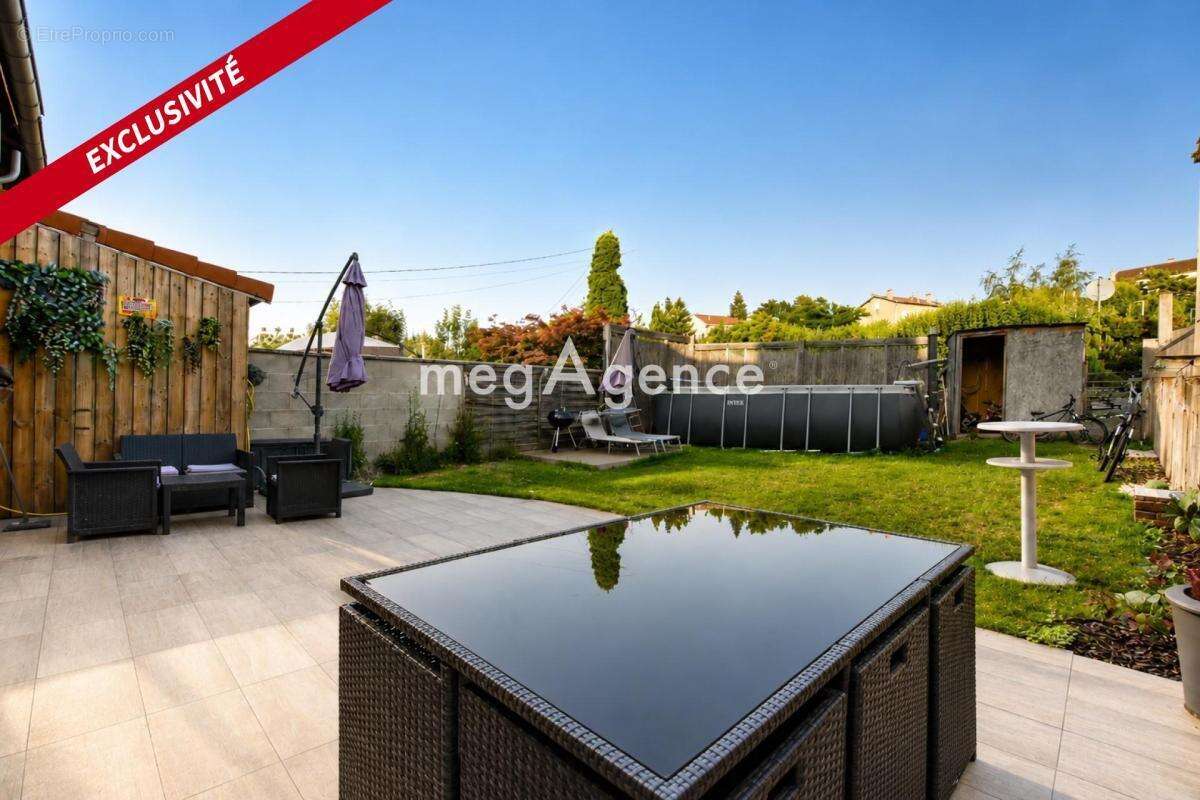 Maison familiale avec jardin, terrasse et garage - photo 12