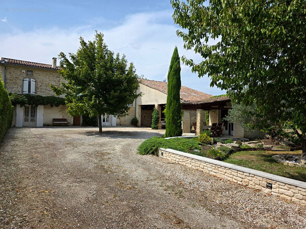 Maison à MONTMEYRAN