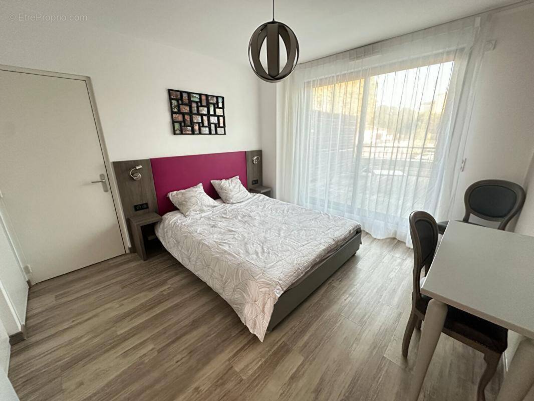 Appartement à EGUILLES