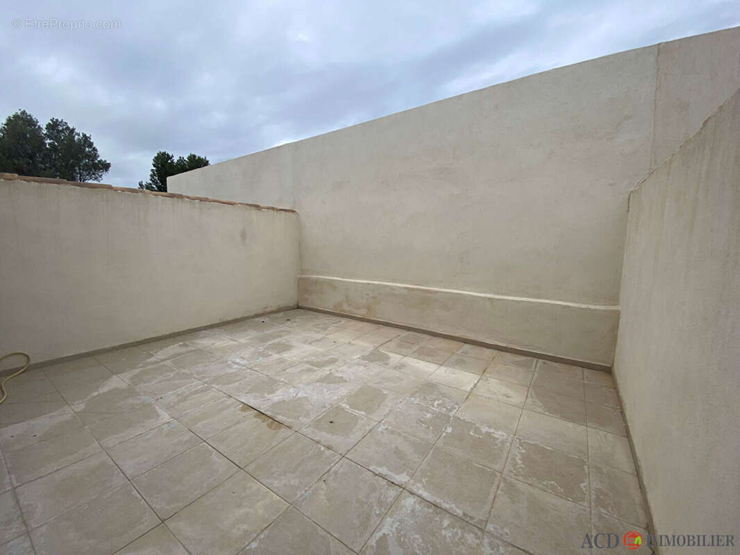 Maison à LA FARE-LES-OLIVIERS