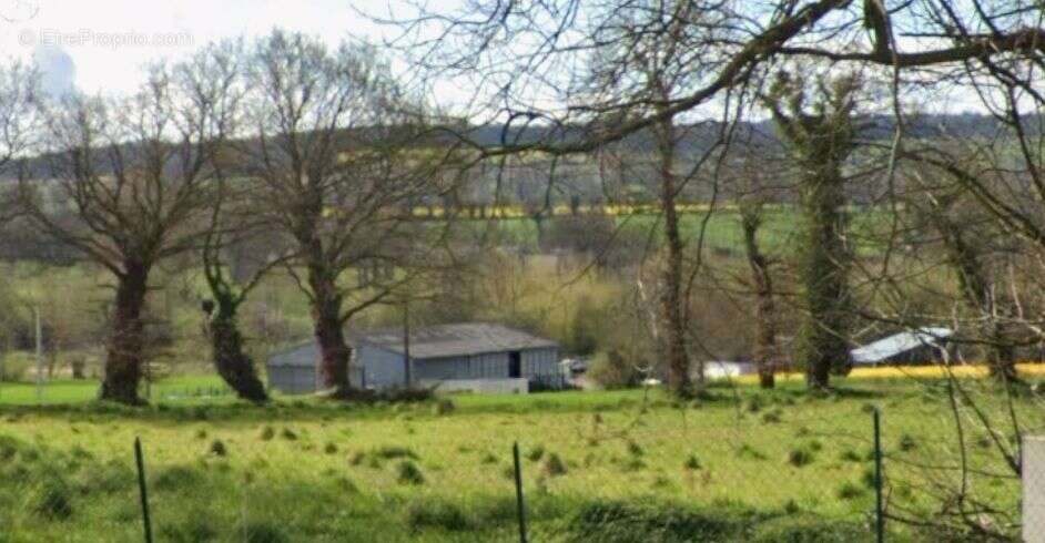 Terrain à PLENEE-JUGON