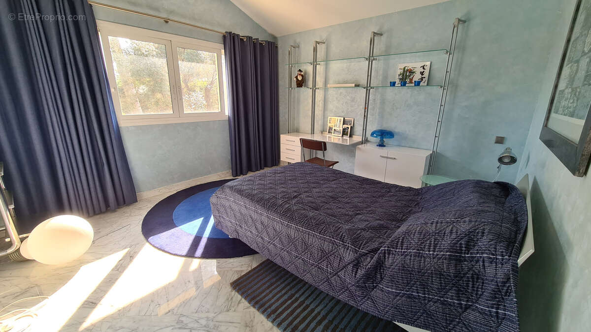 Maison 450 m² à Antibes  - photo 16
