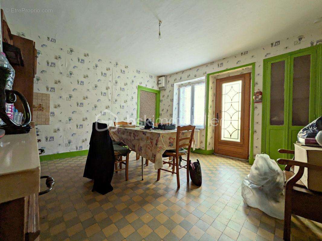 Maison à Reims avec jardin, véranda et garage - photo 2