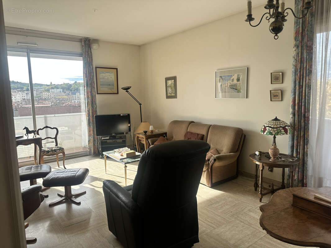 Appartement à SAINT-ETIENNE