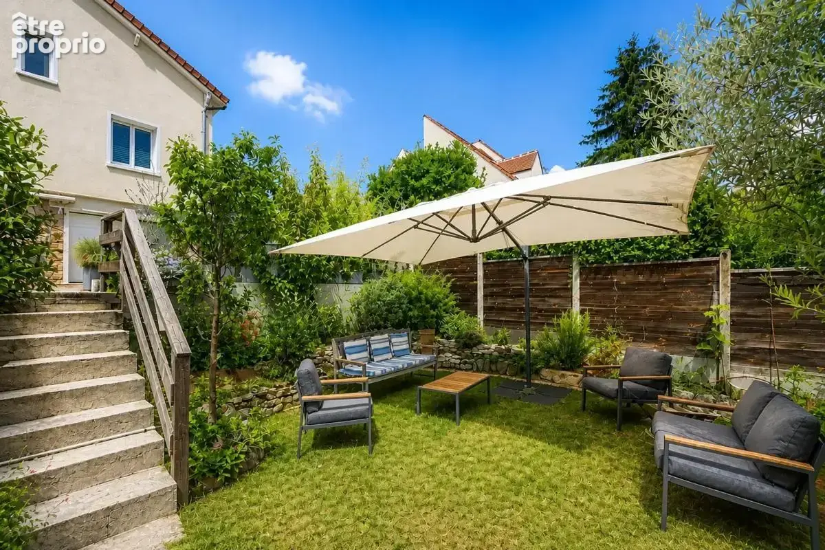 Maison entièrement rénovée de 5 pièces - 84 m2 -  Mareil-Marly - photo 2