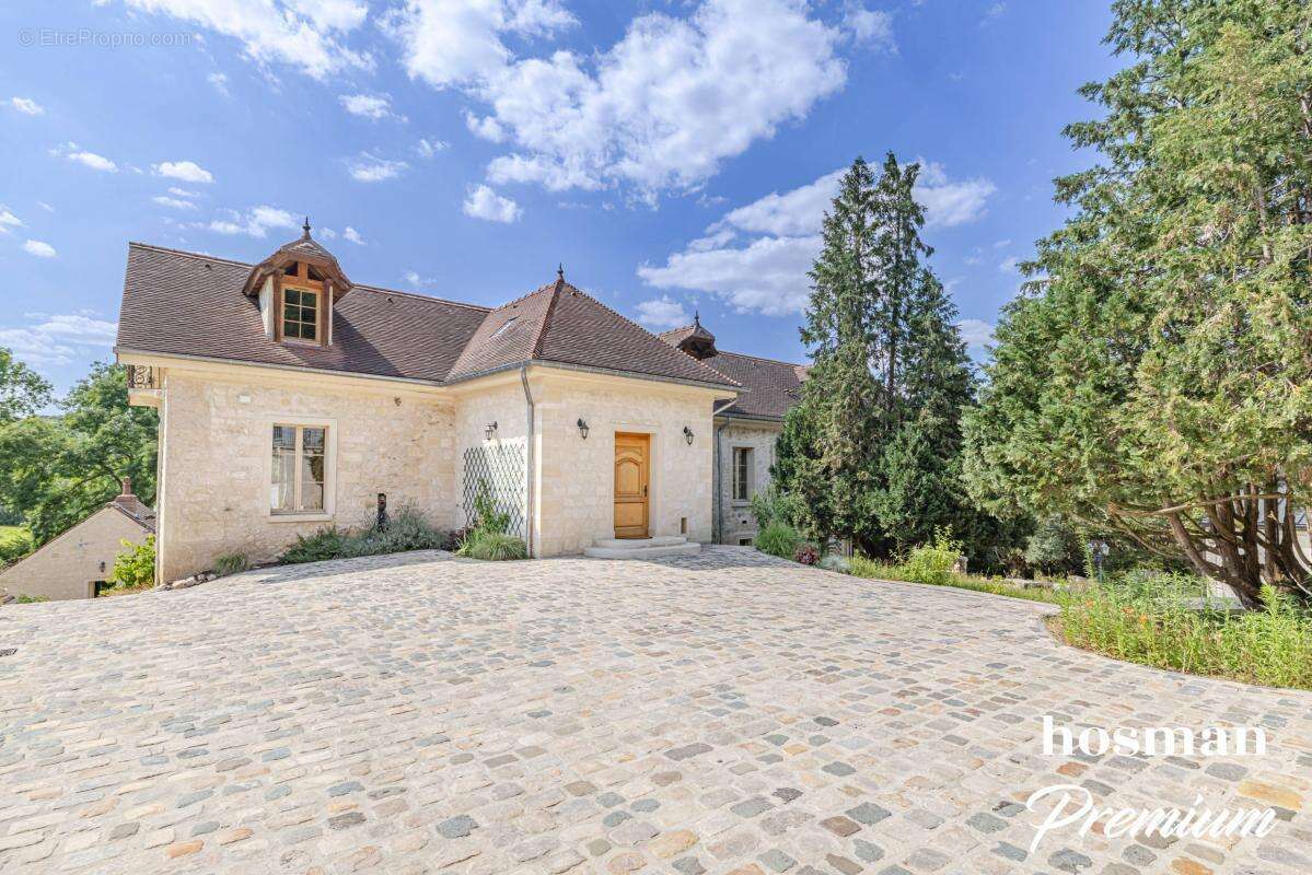 Demeure d'exception - 500 m² habitables sur un parc de 4 175 m² - 10 pièces - Piscine et salle de sport - photo 28