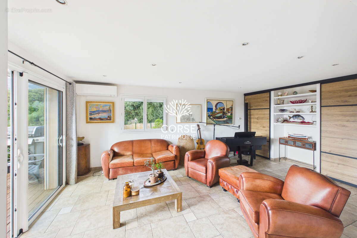 Maison à PORTO-VECCHIO