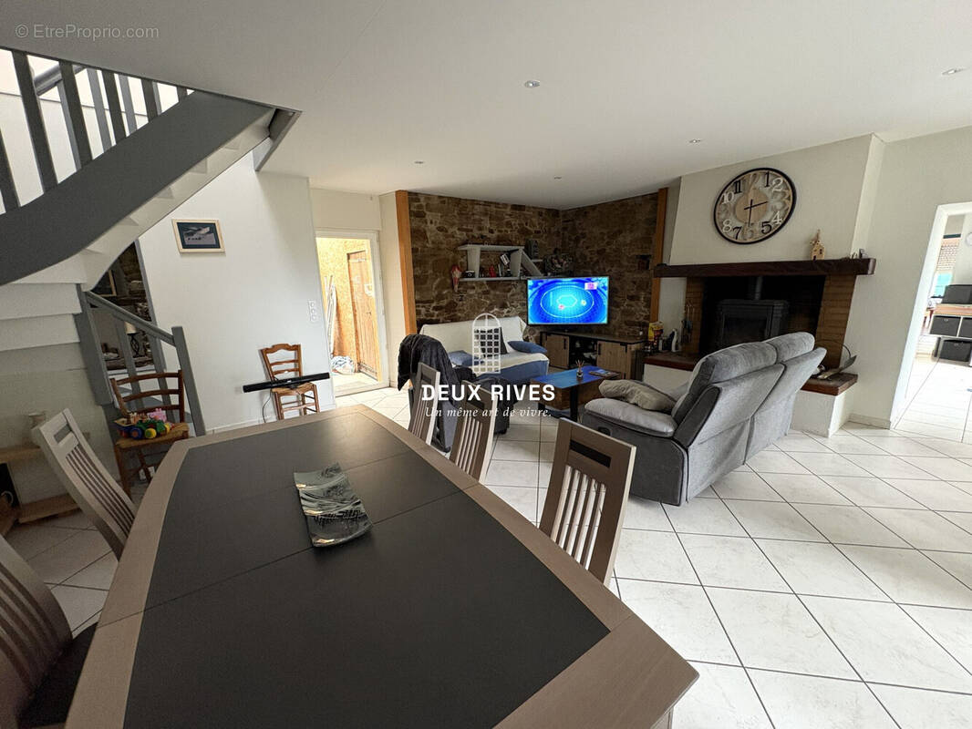 Maison à SAINT-MARS-DU-DESERT