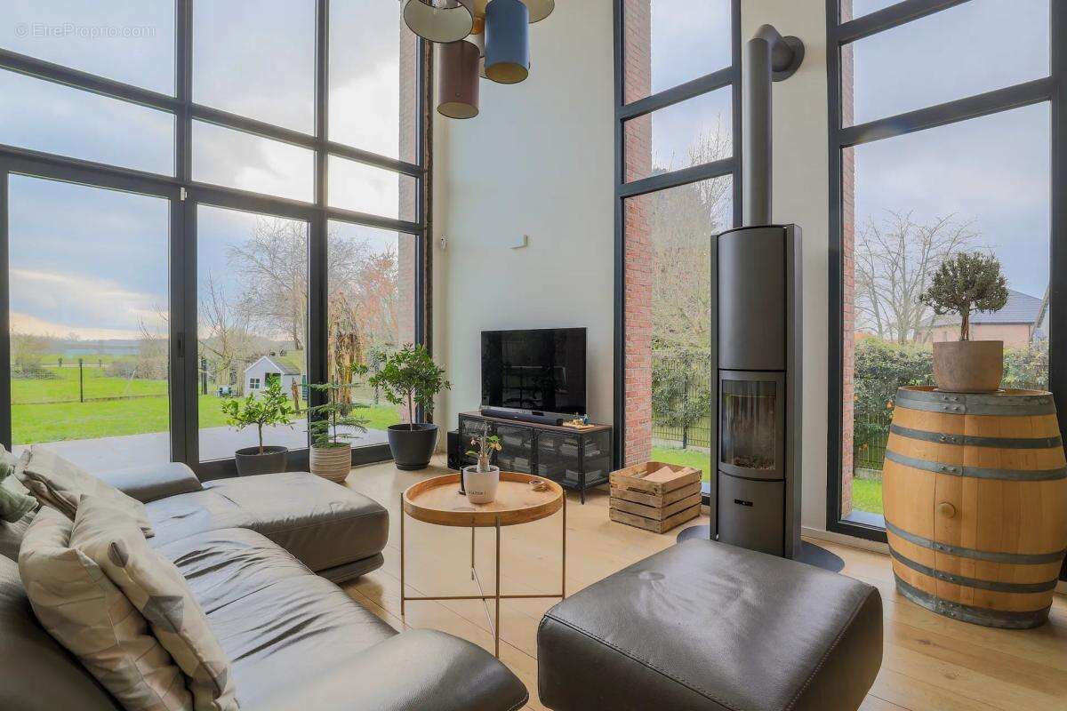 Maison à BOURGHELLES