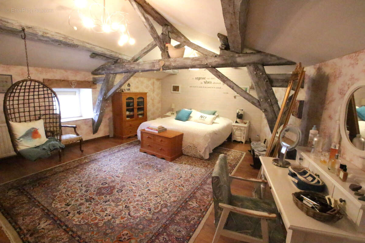 Maison à NEUVILLE-DE-POITOU