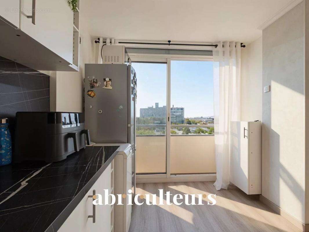 Appartement à MARSEILLE-9E