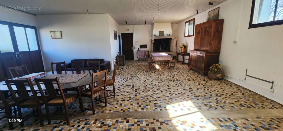 Maison 644 m² à Largeasse  - photo 3