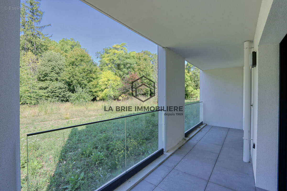 Appartement à DAMMARIE-LES-LYS