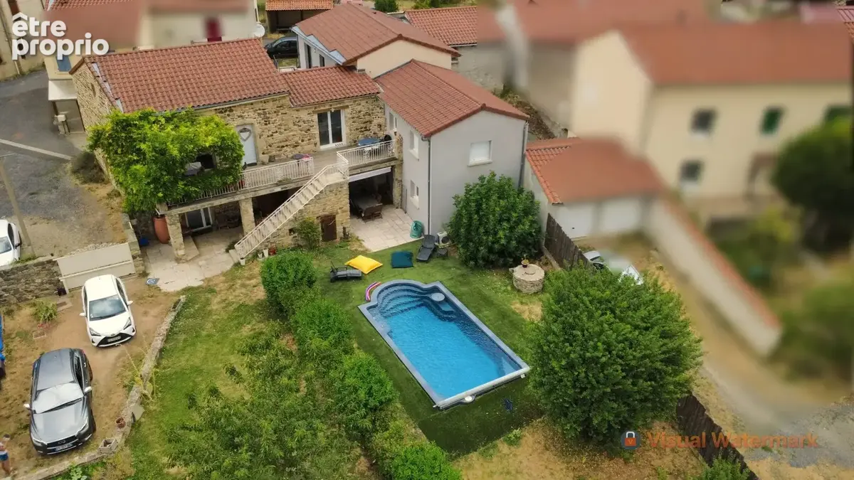 Maison 8 pièces 252 m² à vendre à Saint-Babel (63500) - photo 4