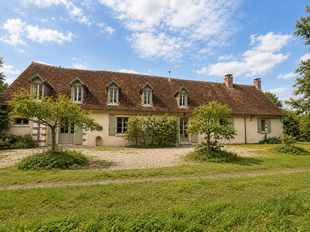 Maison à SAINT-MARTIN-D'AUXIGNY