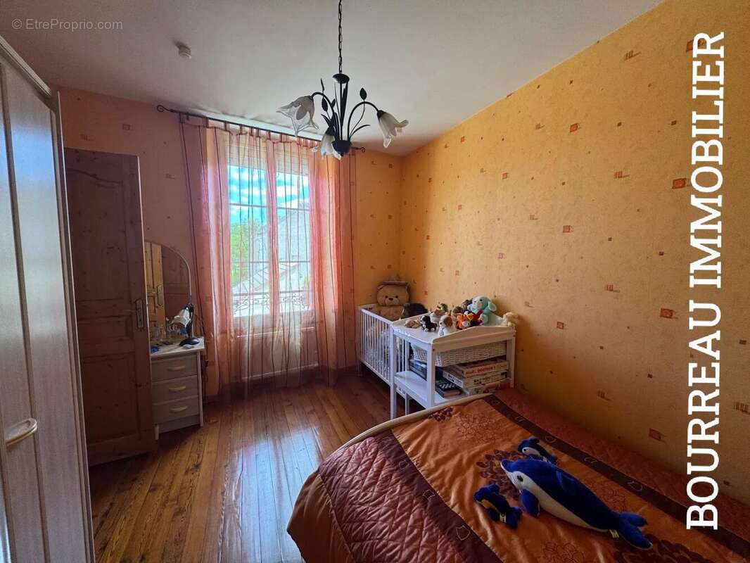 Maison à CHAMPLAY