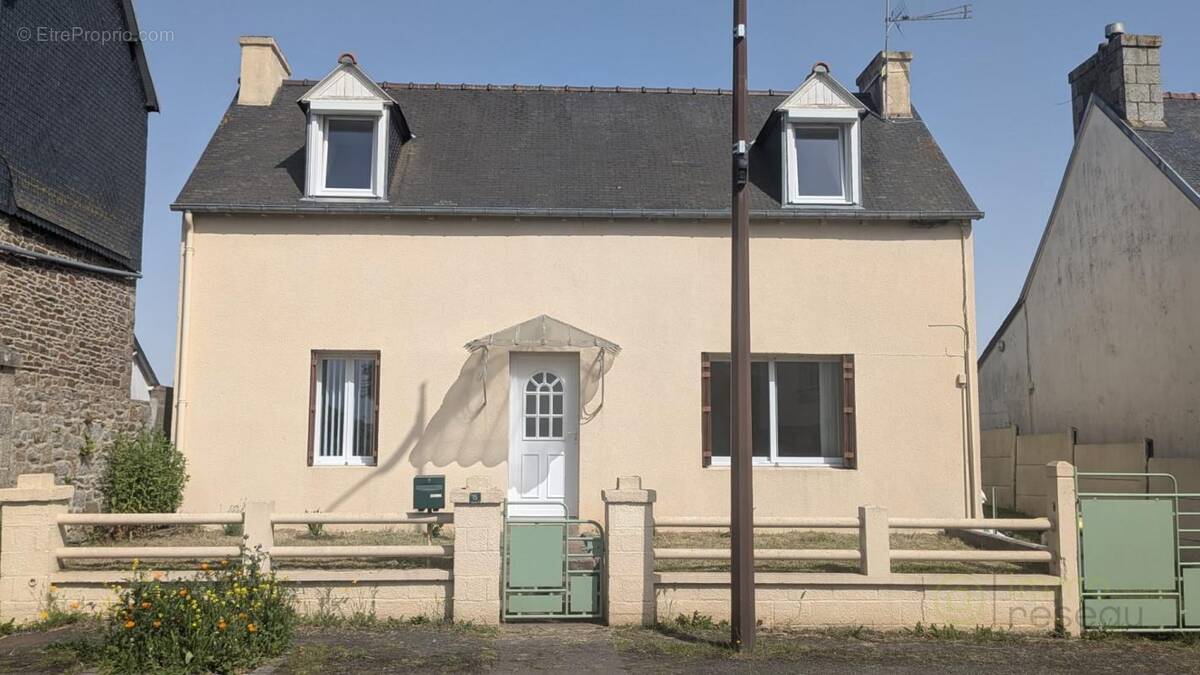 Maison à PLOUEC-DU-TRIEUX
