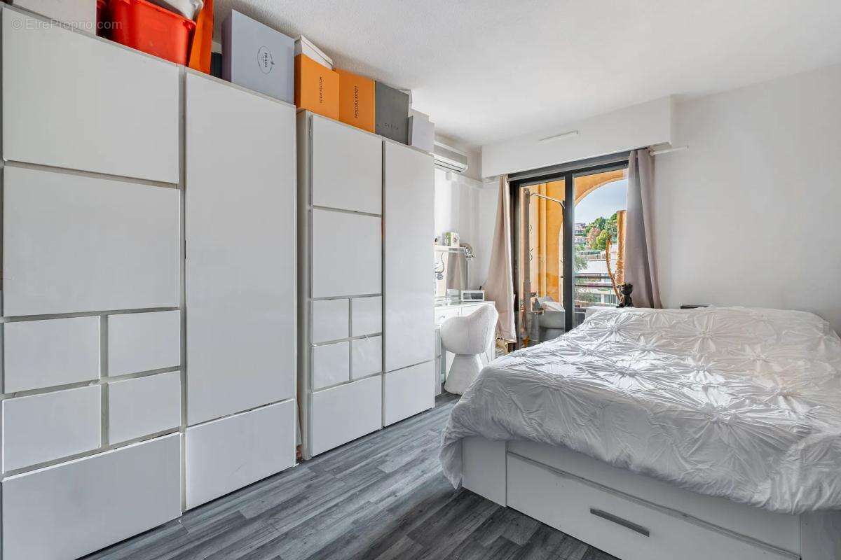 Appartement à LE CANNET