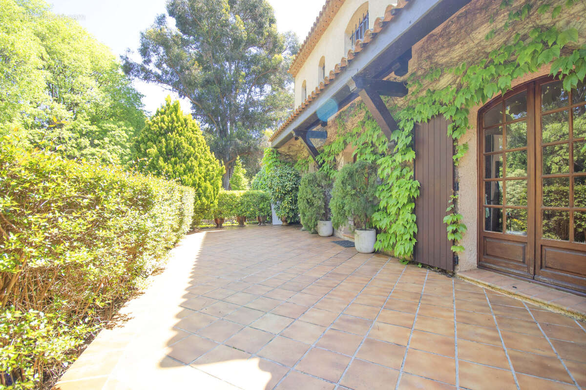 Maison à HYERES