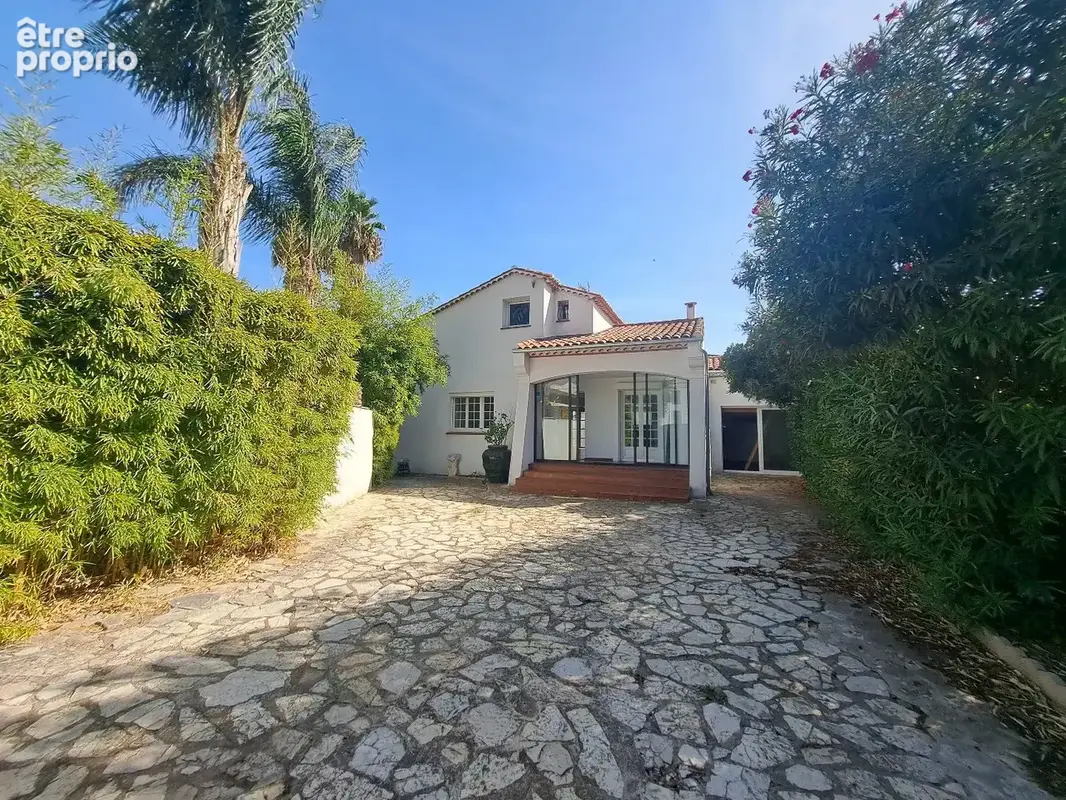 Photo Maison à Vias au prix de 429 000€