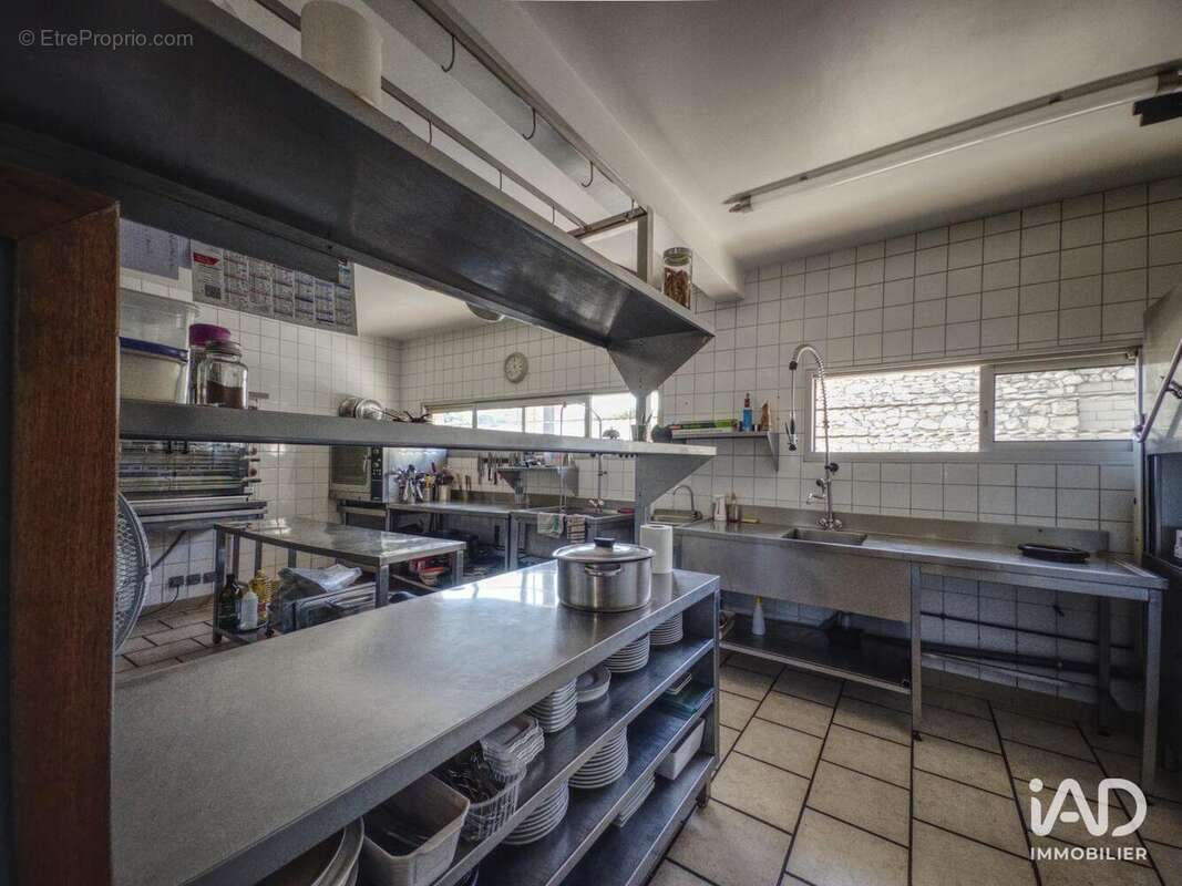 Photo 6 - Commerce à NIMES