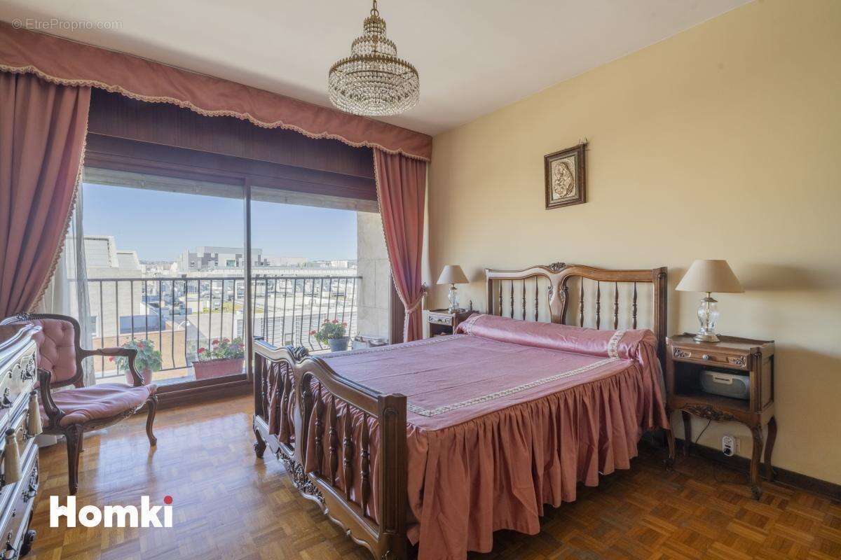 Appartement à MARSEILLE-3E