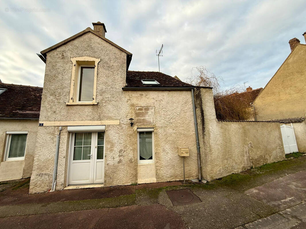 Maison à BASSOU