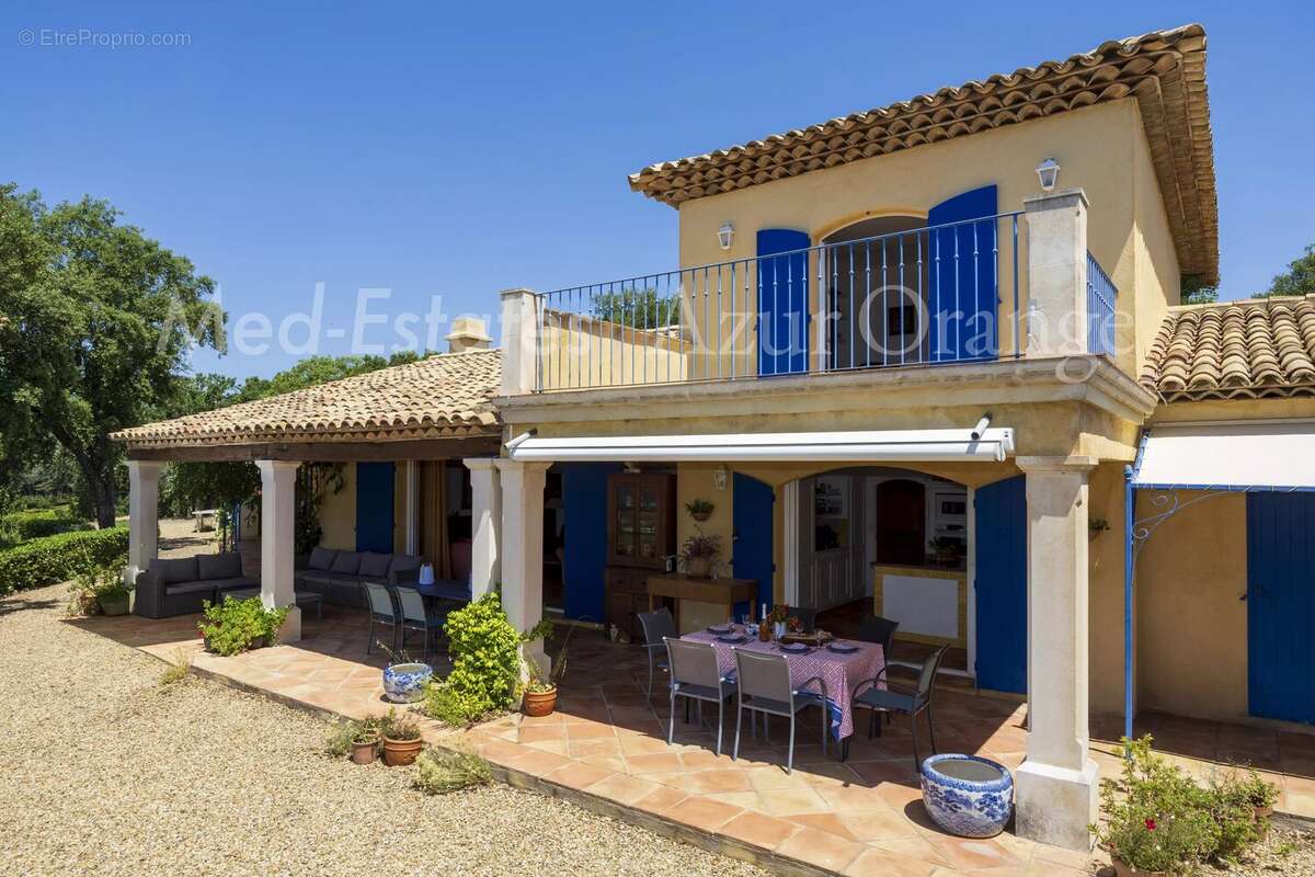 Maison à PLAN-DE-LA-TOUR