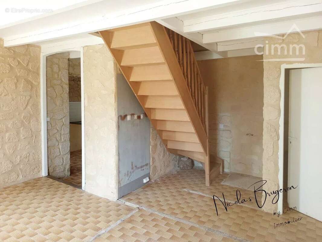 En exclusivité – deux maisons, revenu locatif immédiat et 1 505 m² de terrain - photo 20