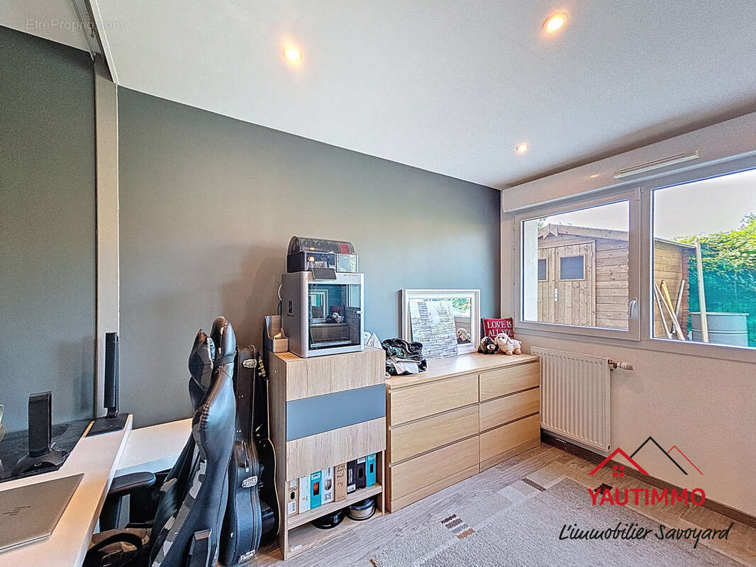 Appartement à VETRAZ-MONTHOUX