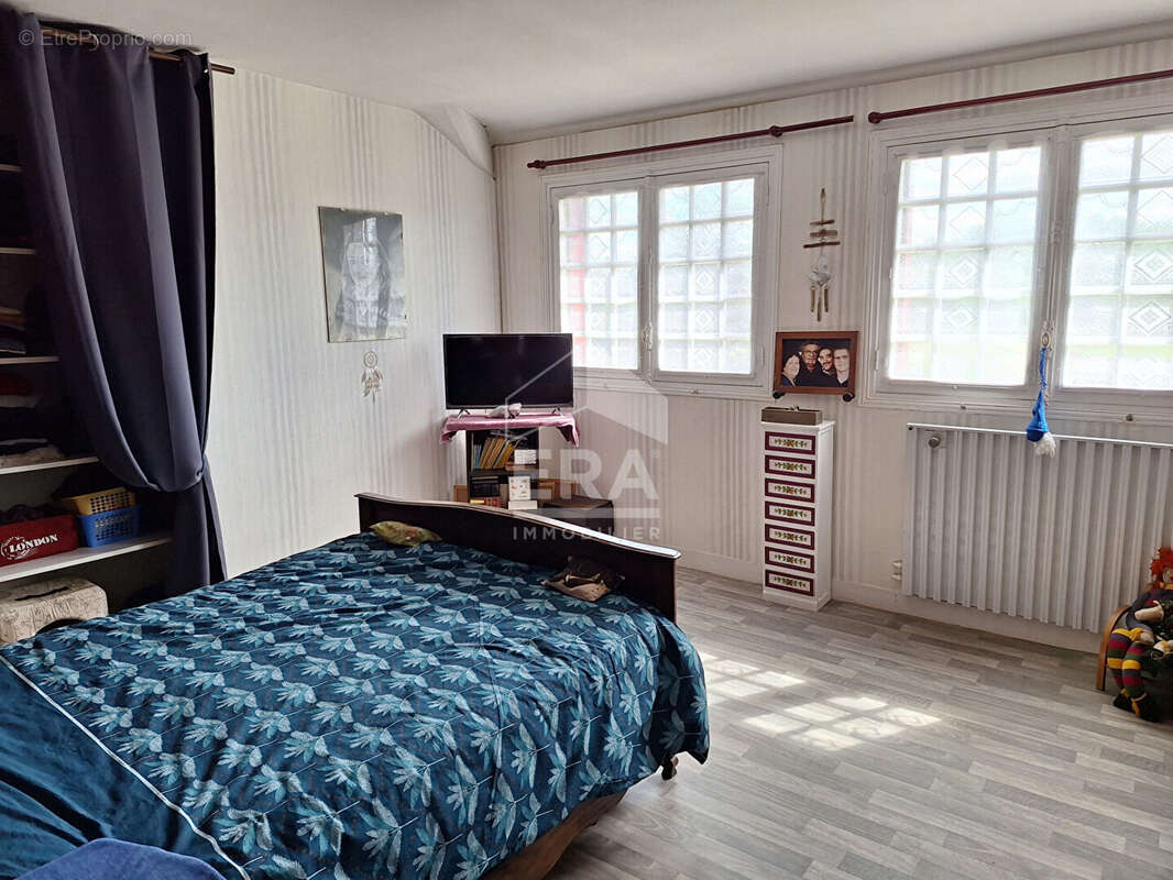 Maison à MONTPON-MENESTEROL