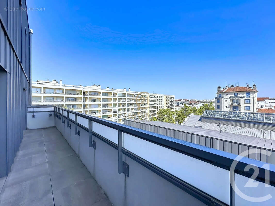 Appartement 79 m² à Lyon-8e  - photo 18