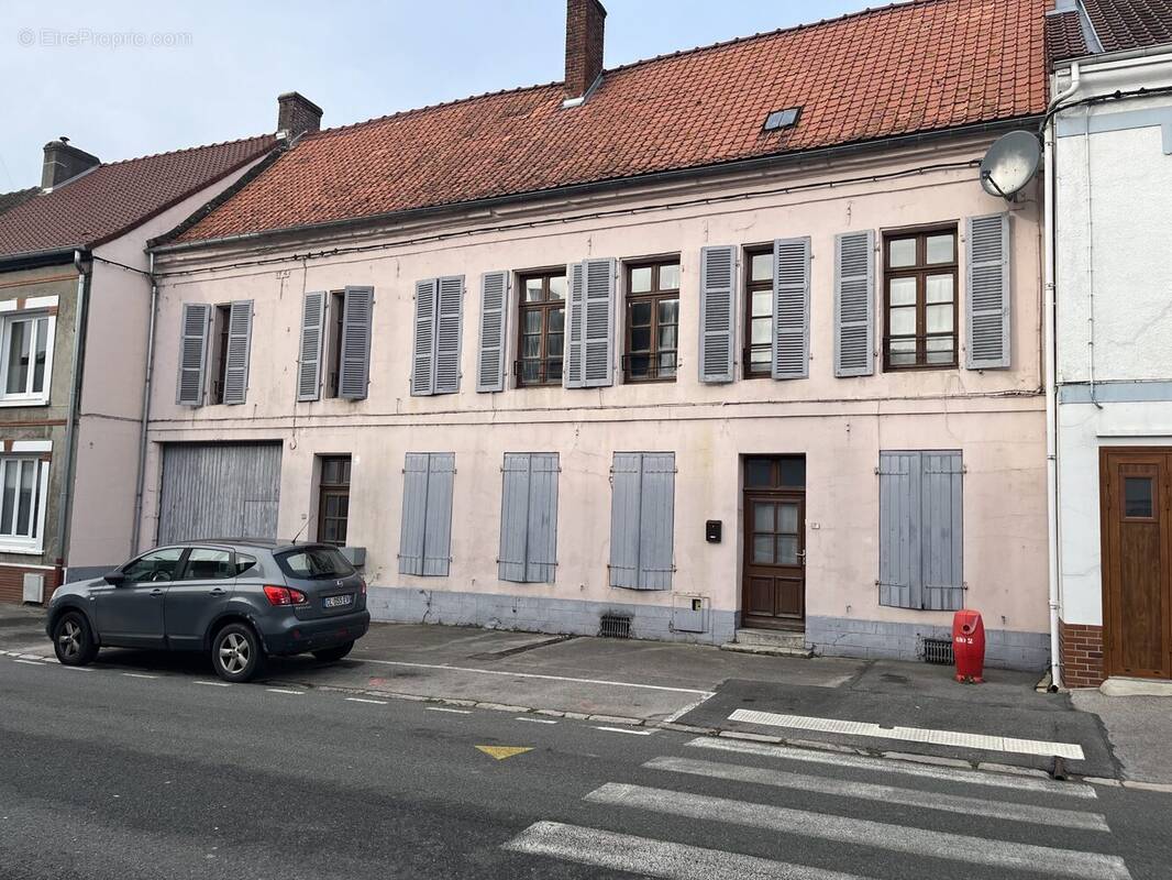 Appartement à NEUVILLE-SOUS-MONTREUIL
