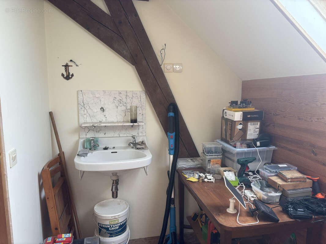 Maison à BELLENAVES