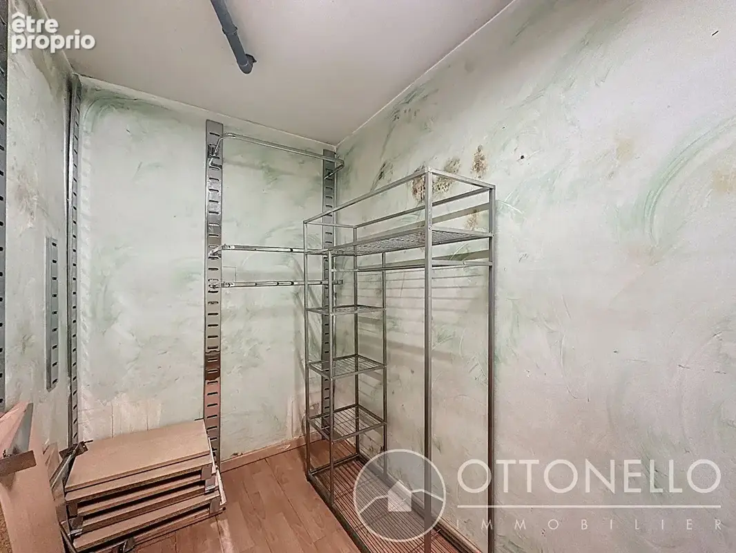 Local commercial SAINT-RAPHAEL 58,80 m2 - photo 8