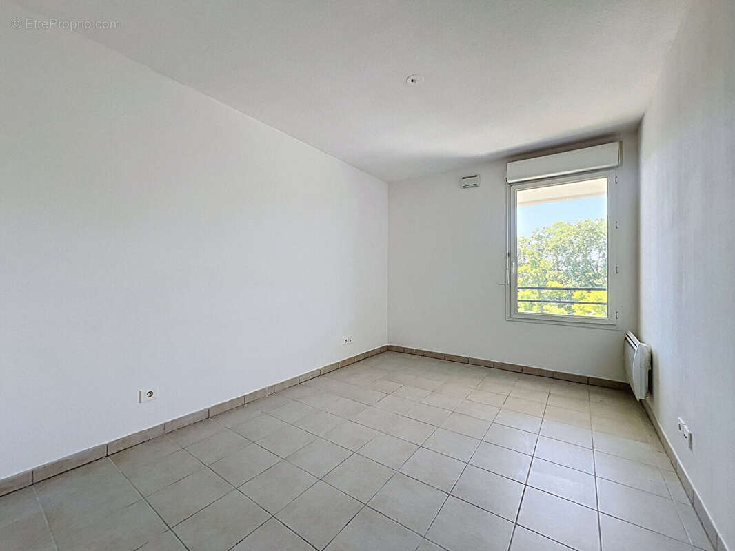 Dpe a - t3 dernier étage - double box de 39m² - photo 9