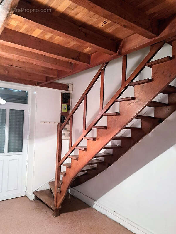 Maison à MAIZIERES-LA-GRANDE-PAROISSE