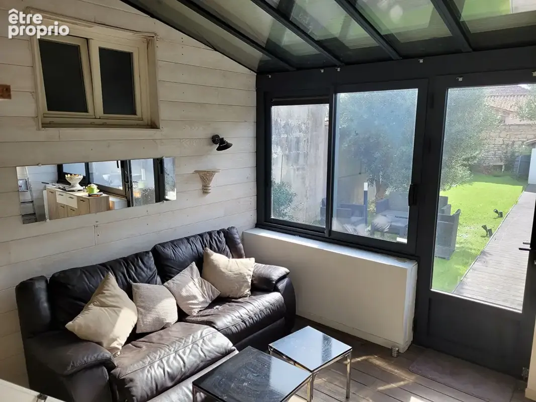 ROCHEFORT  quartier voltaire maison de 110 m² de type 3 avec véranda - jardin intime - photo 10