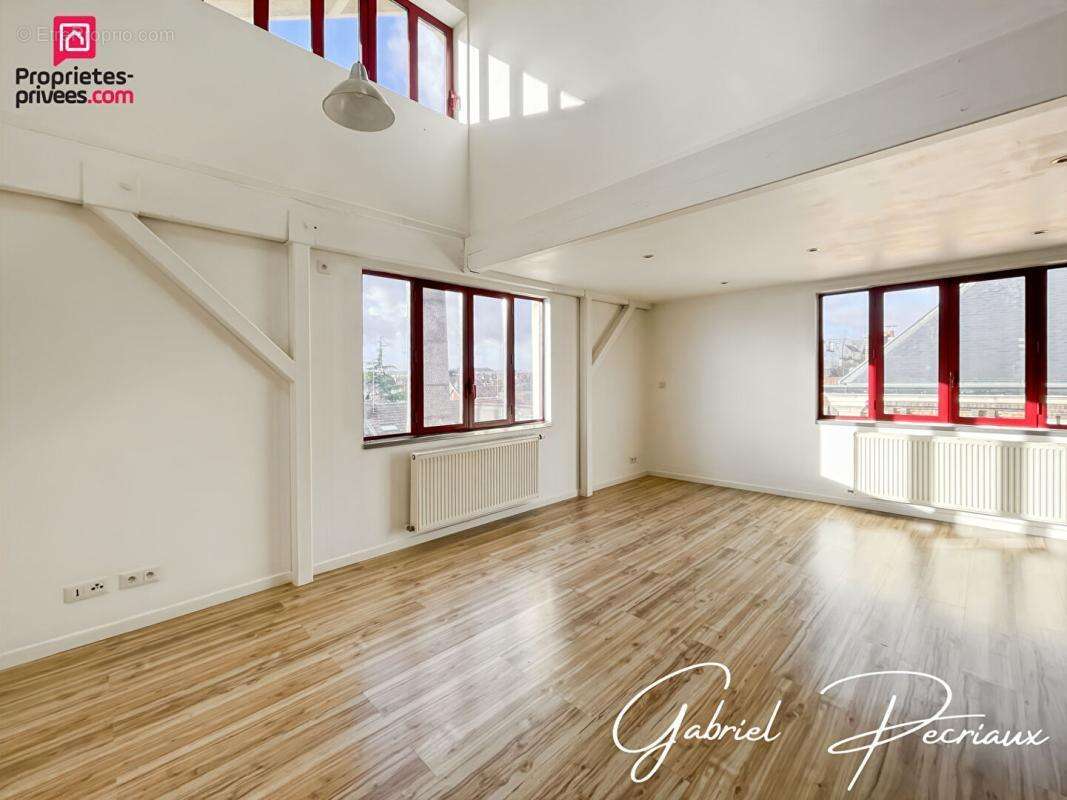 Appartement à SAINTE-SAVINE