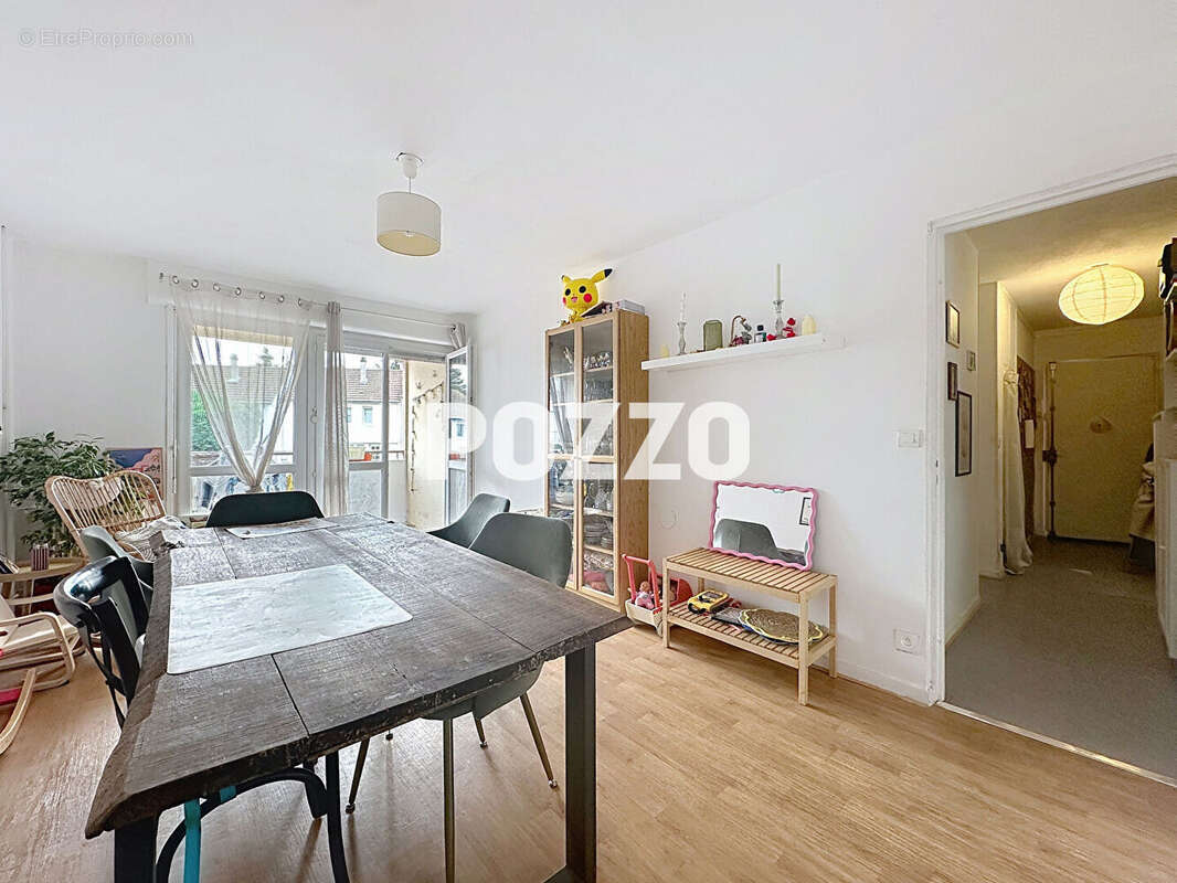Appartement à HEROUVILLE-SAINT-CLAIR
