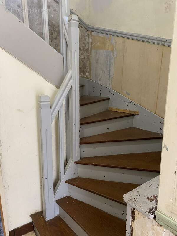 Maison à EYMOUTIERS