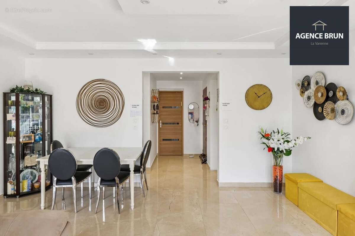 Appartement à SAINT-MAUR-DES-FOSSES