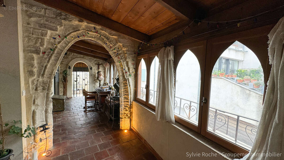 Maison à CADEROUSSE