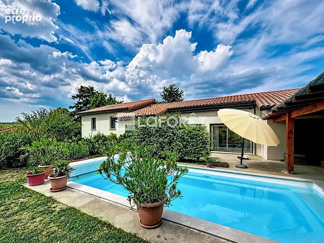 Maison à REGNIE-DURETTE