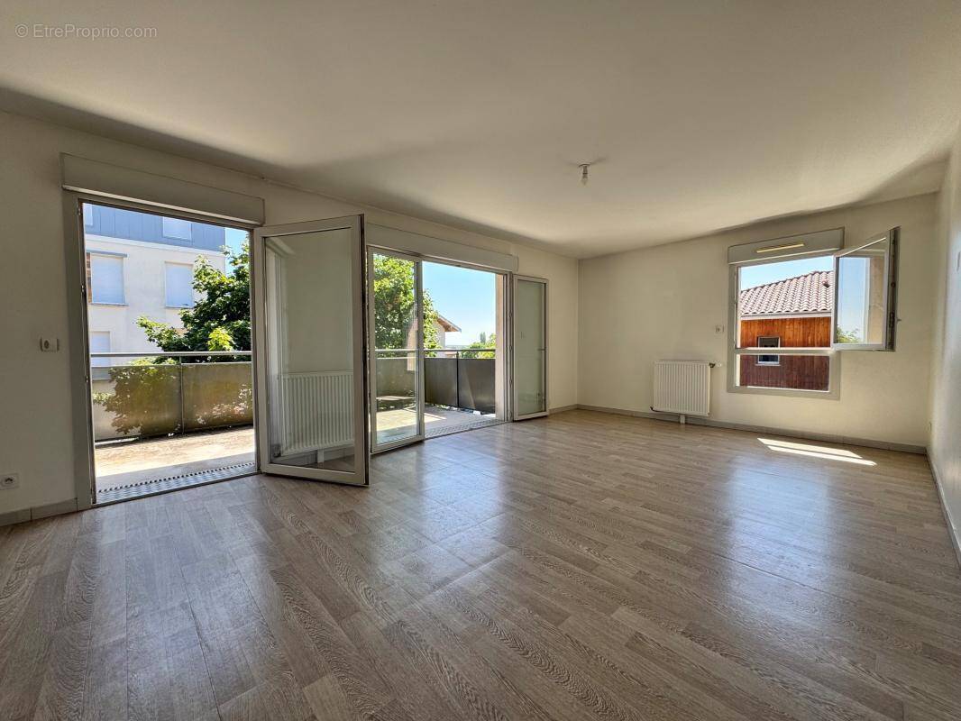 Appartement à BUELLAS