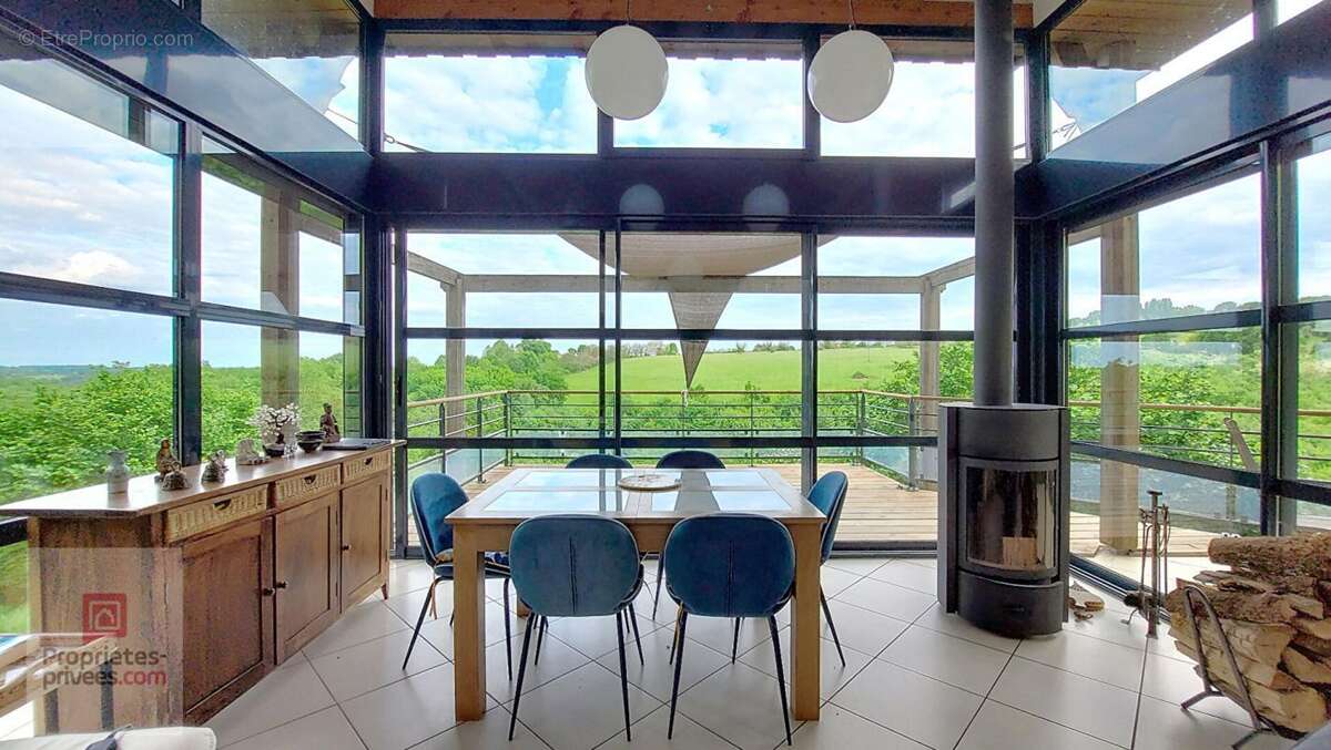 2 Maisons contemporaines. VUE. CALME. 5 Chambres, 4 salles d'eau. Jardin environ 1ha - photo 5