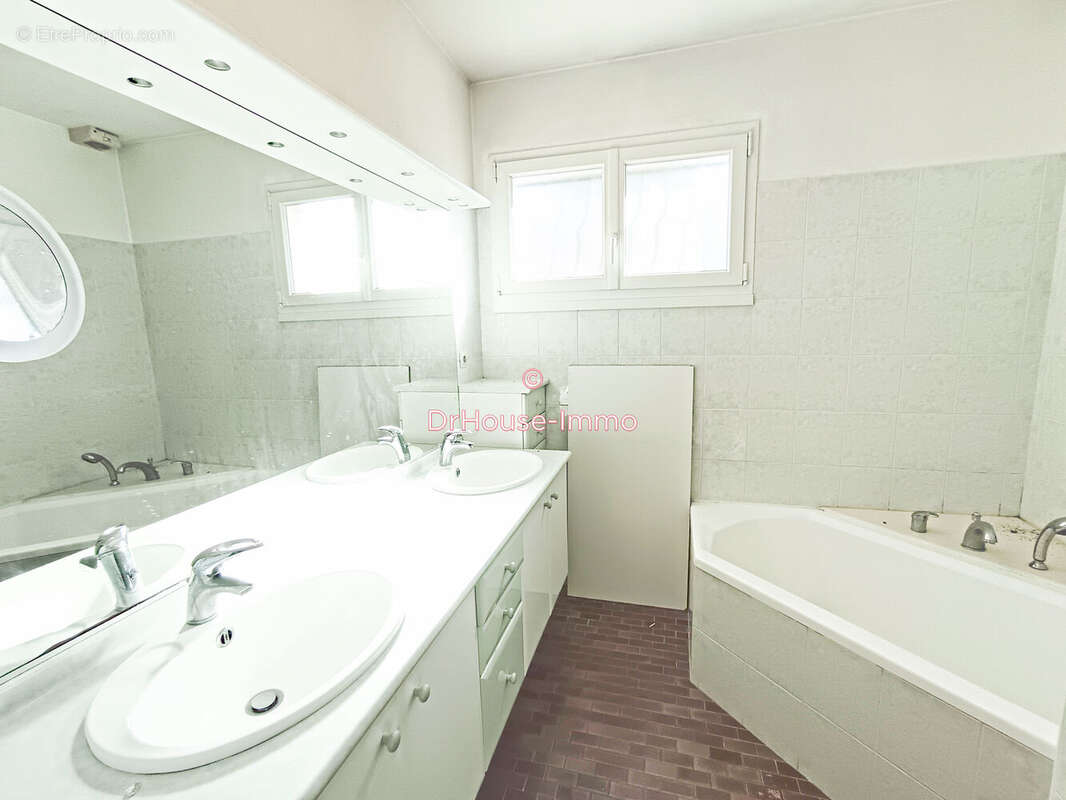 Maison 171 m² à Thouars  - photo 89