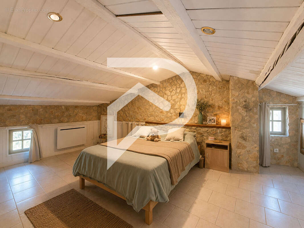 Maison à vendre Saint Montan 13 pièce(s) 296 m2 - photo 7