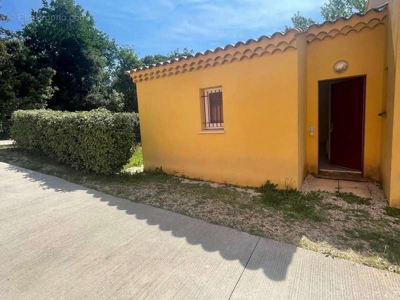 Maison à ROUSSILLON